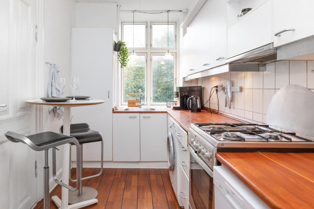 5 Min Fra Banegarden - Plads Til 4-Personer Apartment Олбор Екстериор снимка